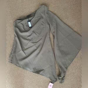 PrettyLittleThing Women’s Olive green one shoulder tunic